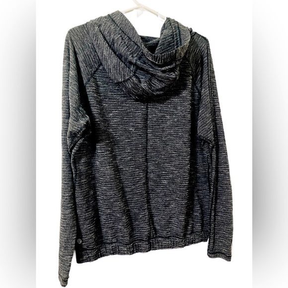 Lululemon Healthy Heart pullover - Picture 4 of 4